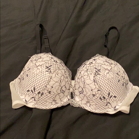 La Senza Bra - Picture 1 of 4